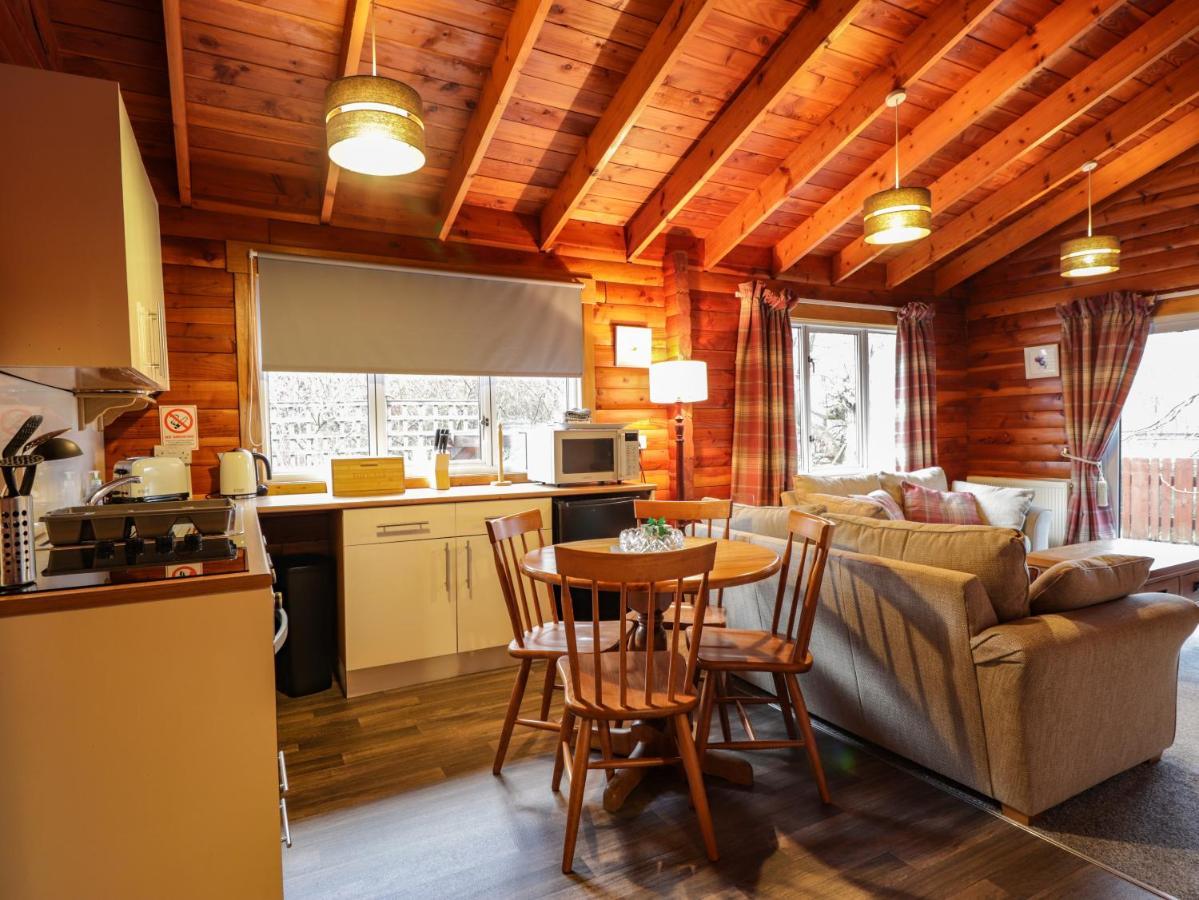 Spruce Lodge Strathpeffer Eksteriør billede