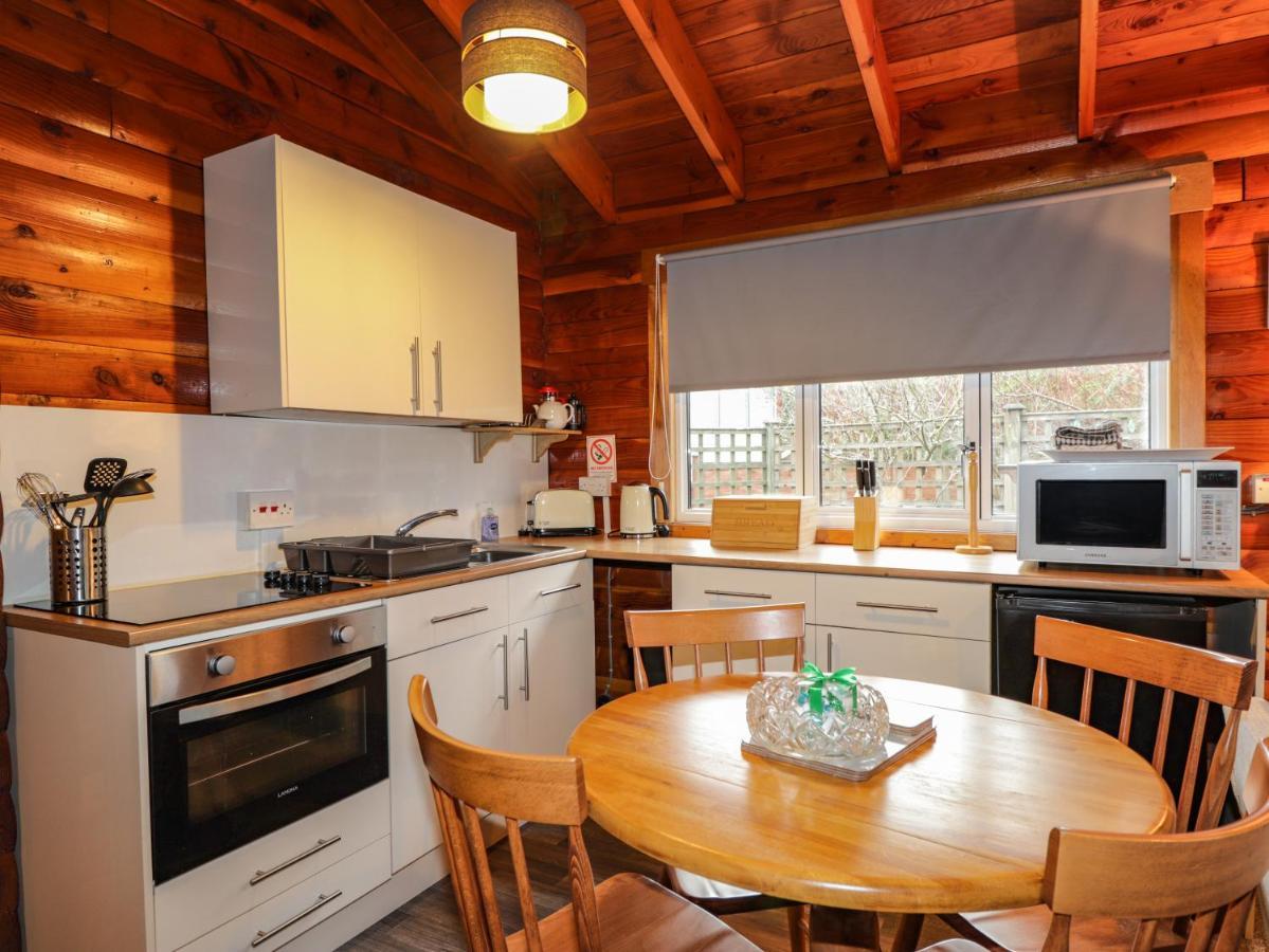 Spruce Lodge Strathpeffer Eksteriør billede
